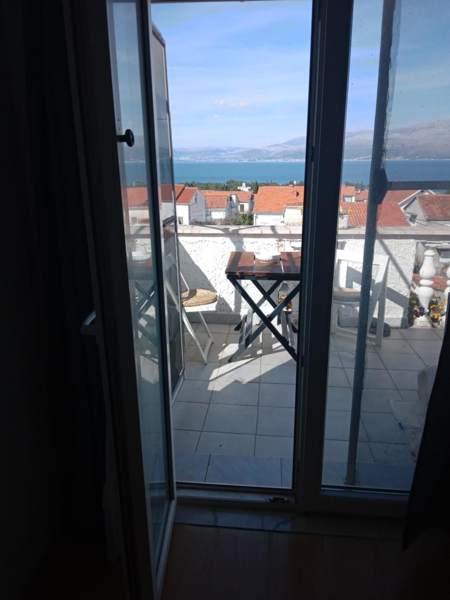Apartment Ma'Re Supetar Exteriör bild